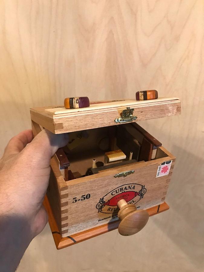 Doozy - A Cigar Box Retrofit into a Puzzle Box