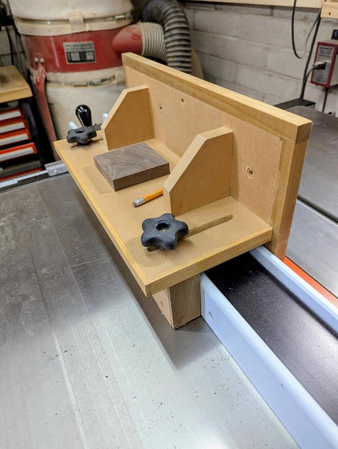 Table saw fence tenoning jig.