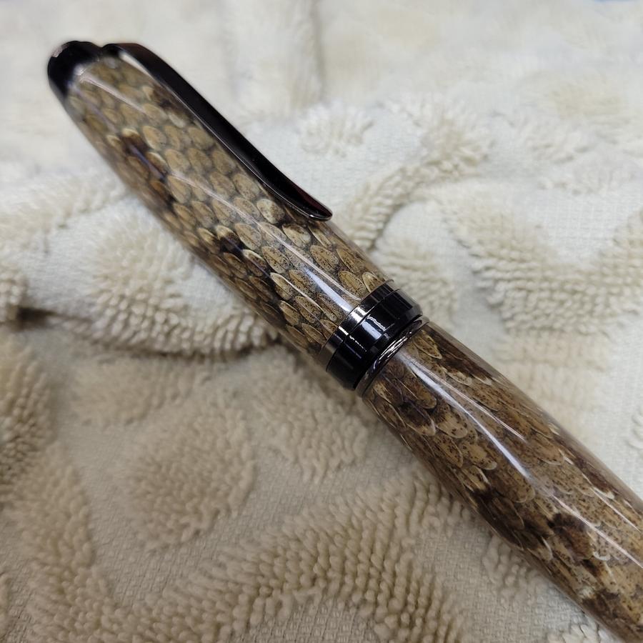 Rattle Snake pen