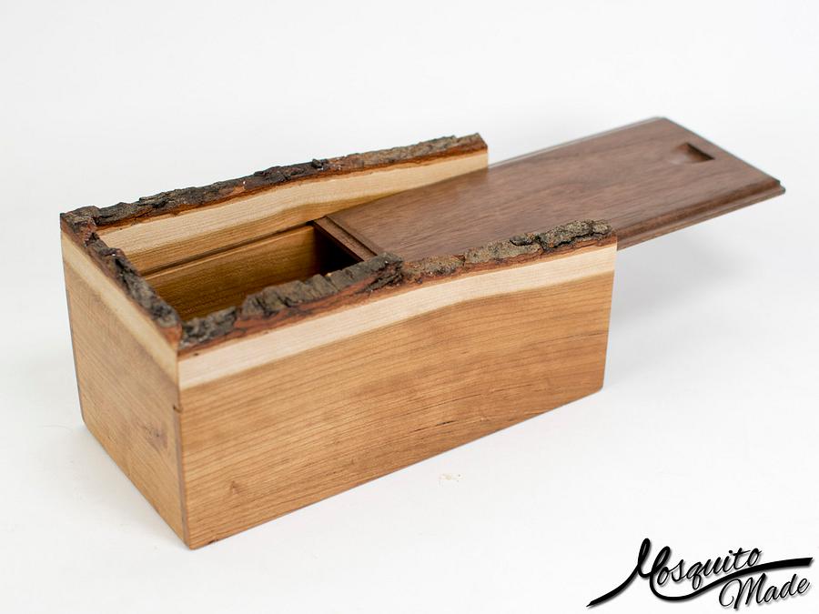 Live Edge Box