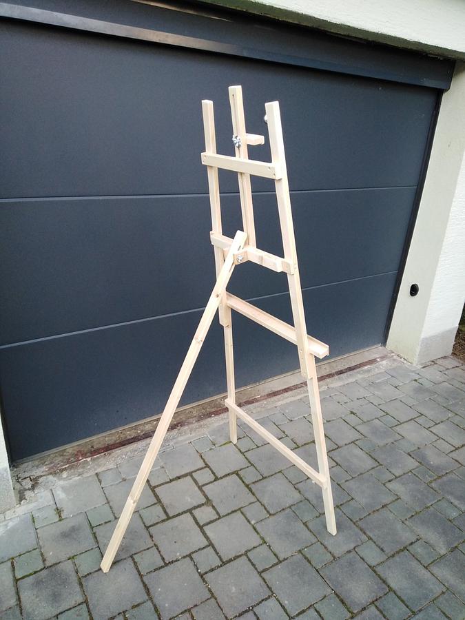 EASEL - PAINTING STAND