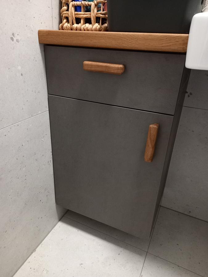 OAK FURNITURE HANDLES