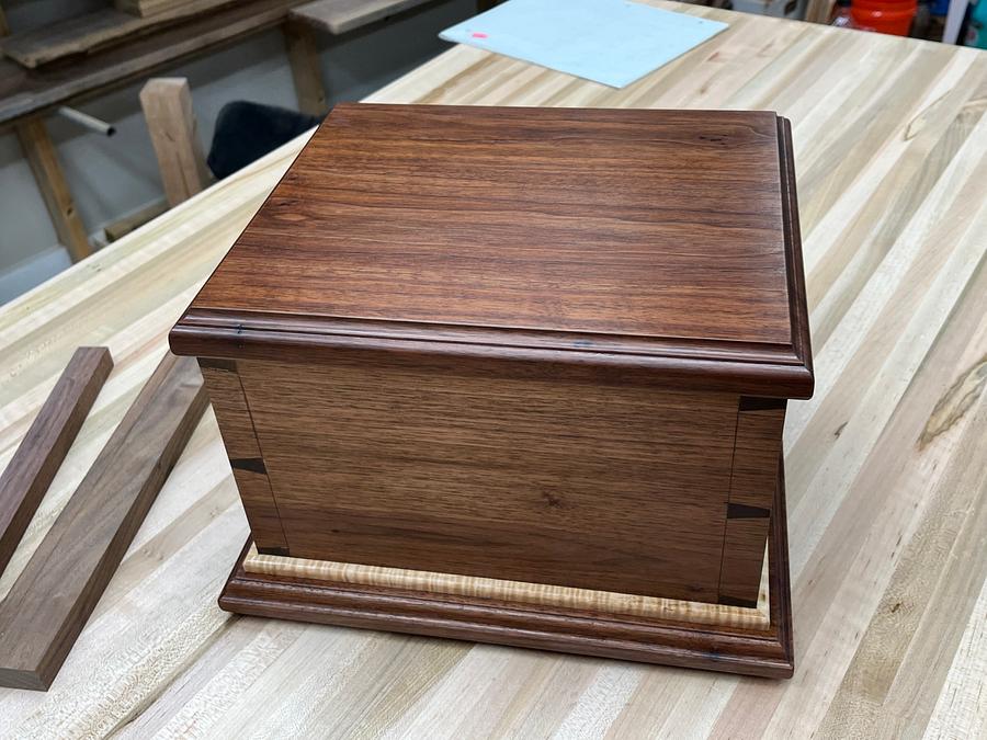 Urn for Woodworking Neighbor