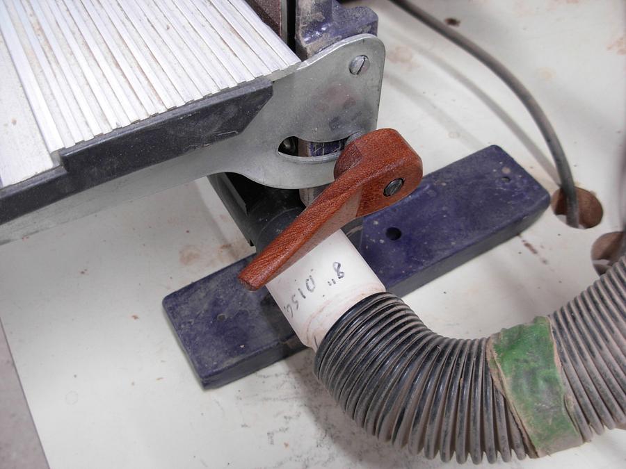 Ratcheting Lock Knob for Disc Sander