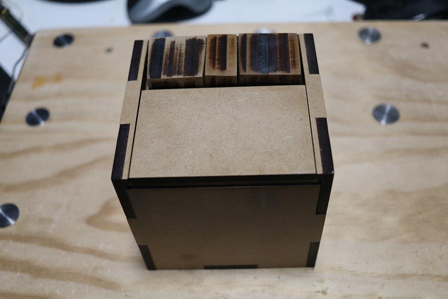 “Guillotine” Packing Puzzle.