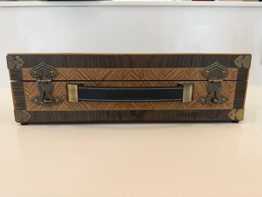 Petanque boules Box