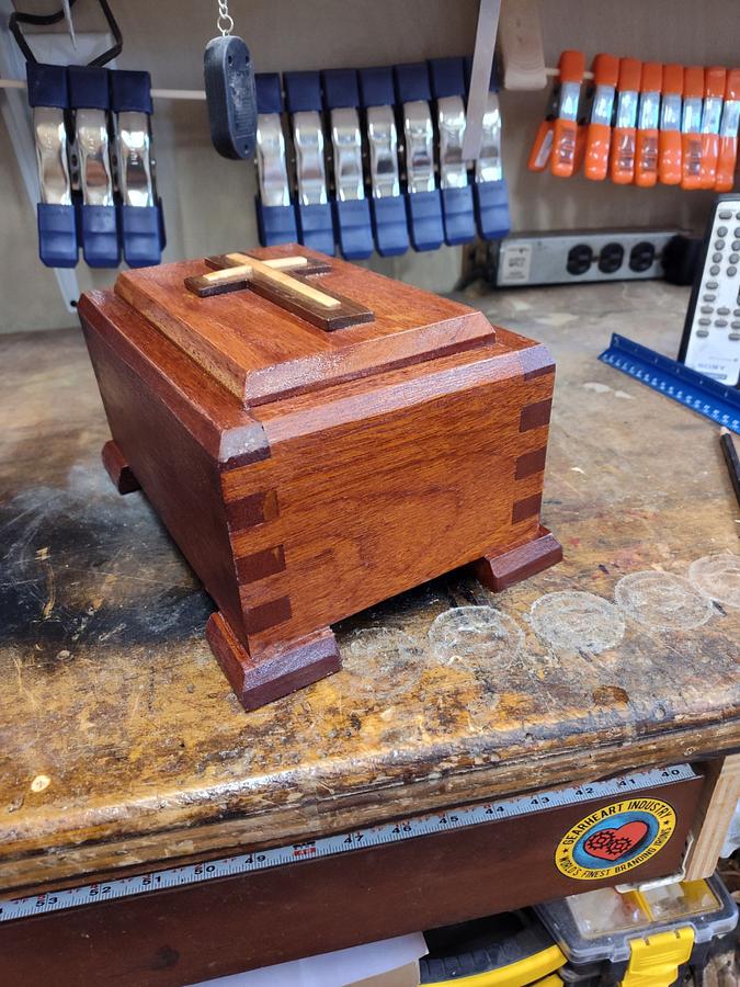 MY MOMS URN 