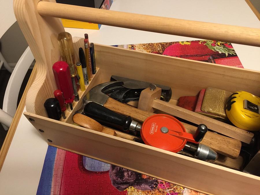 Handyman style tool tote