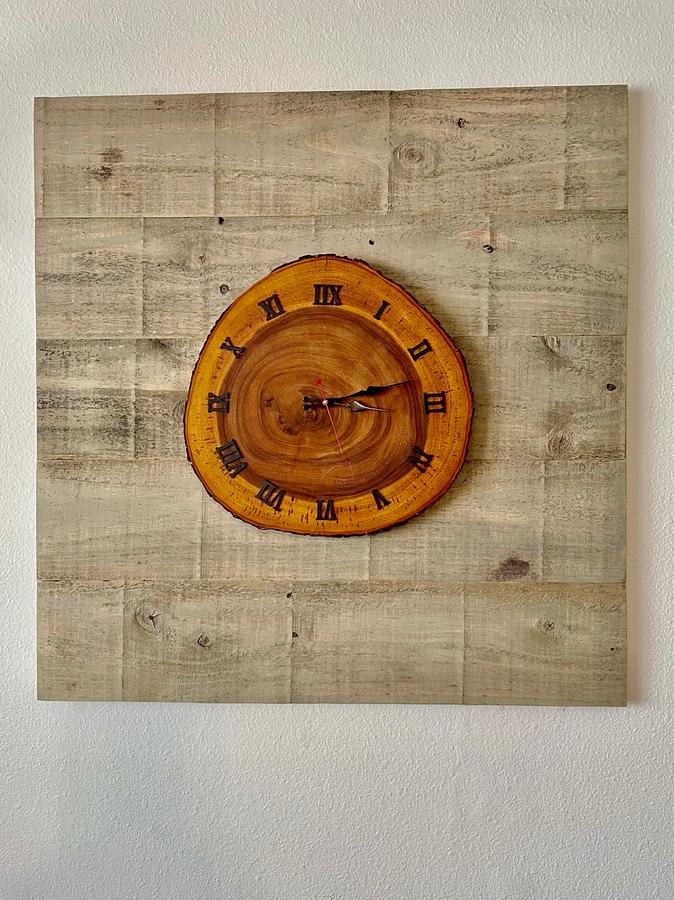 How To Build  A Clock From A Log Slice And A Rustic Background For It