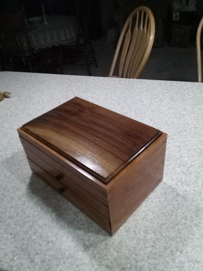 Jewelry Box needs help