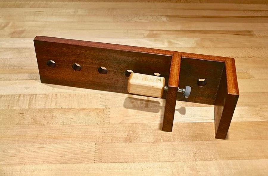 How I built a Deadman that fits almost any workbench 