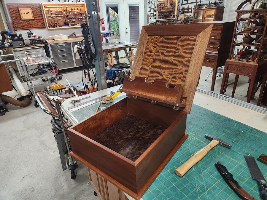 Wine display box