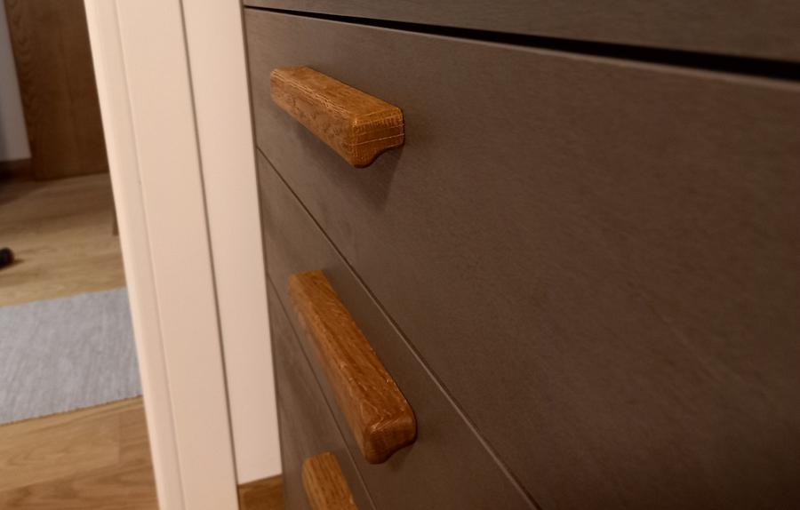 OAK FURNITURE HANDLES