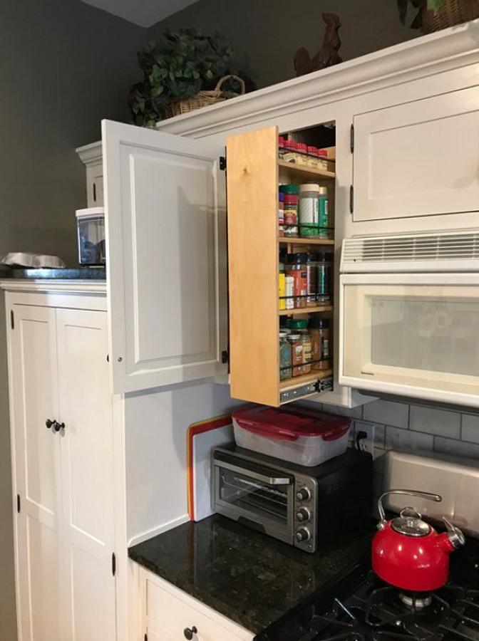 Pull-Out Spice Rack