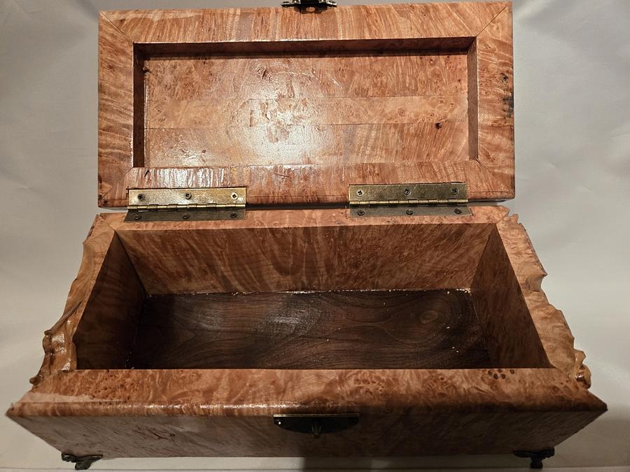 Maple wood burl keepsake box