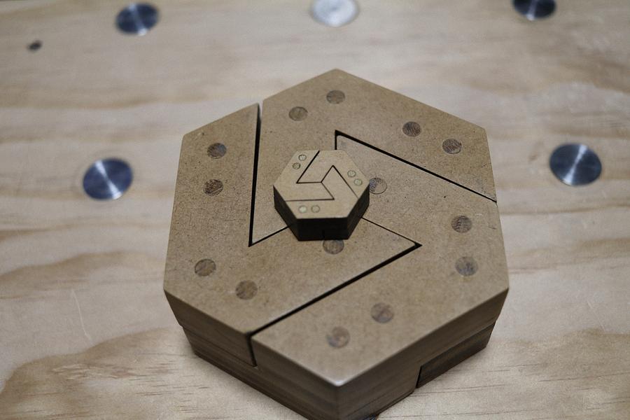 Hexagon Puzzle.