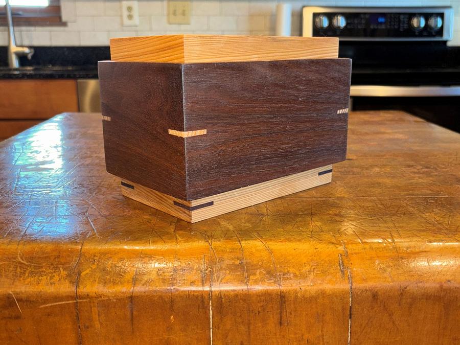 Henry's silly rabbet box