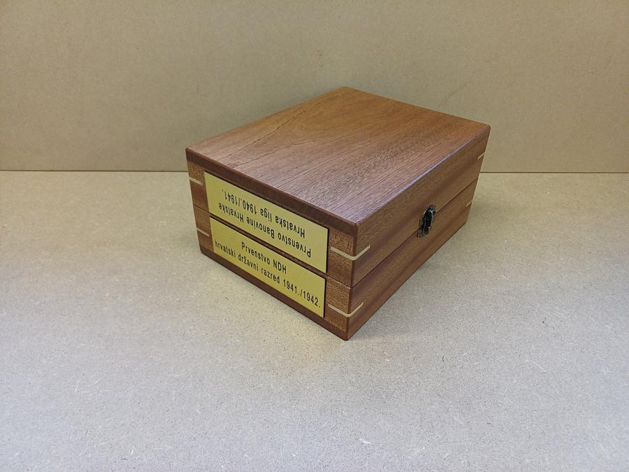 BADGES COLLECTION BOXES