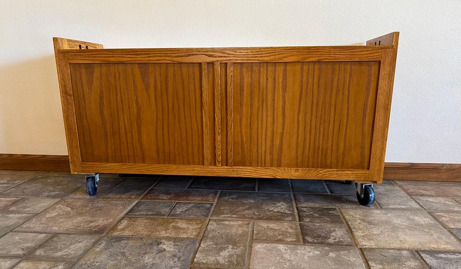 Arts And Crafts Style Laundry Bench