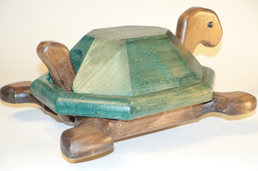 Toy Turtle With Moving Head and Tail