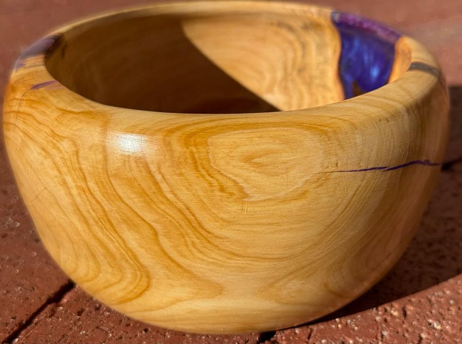 Juniper and resin bowl