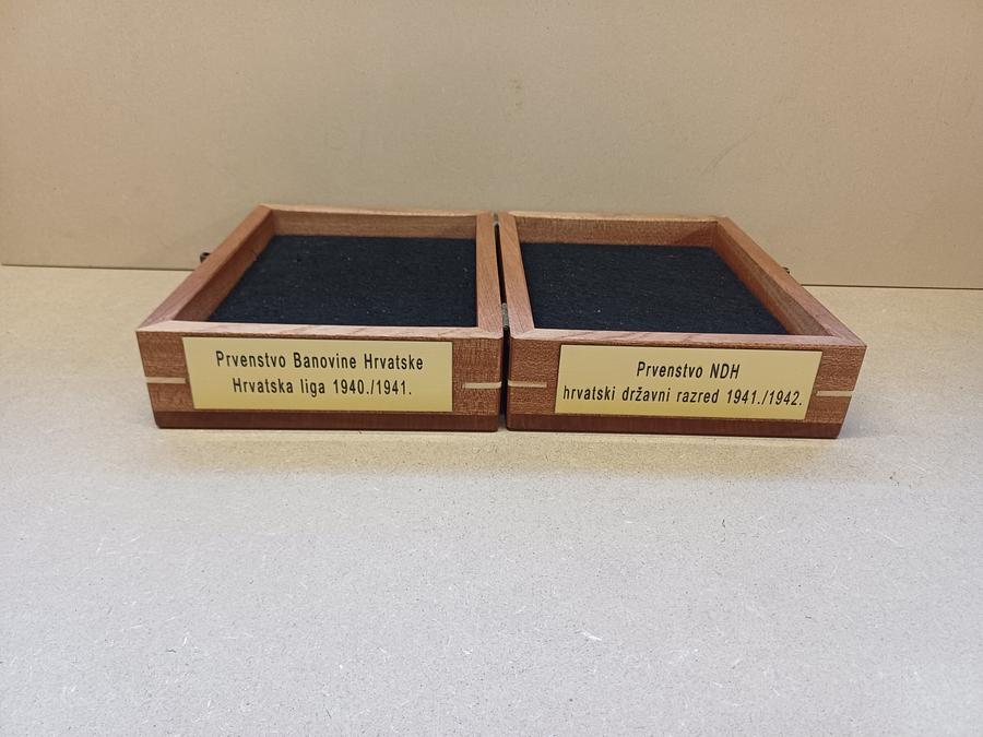 BADGES COLLECTION BOXES