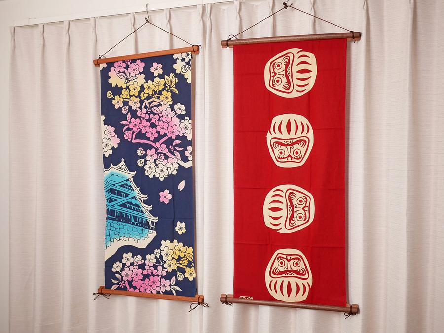 Tapestry Hanger