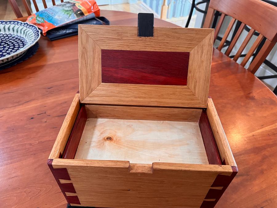 Keepsake Box with Mitered Dovetail Joints