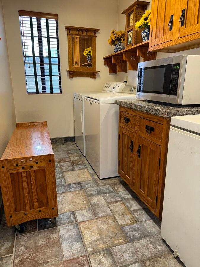 Arts And Crafts Style Laundry Bench