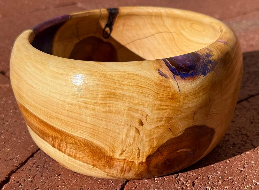 Juniper and resin bowl
