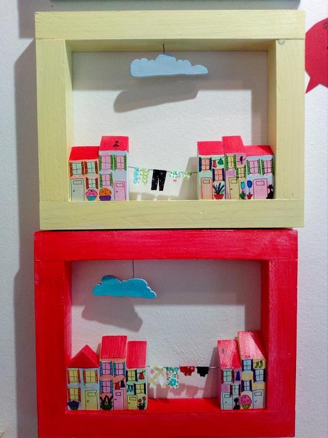 REPRO STANDS, SMALL HOUSES, PLATES 