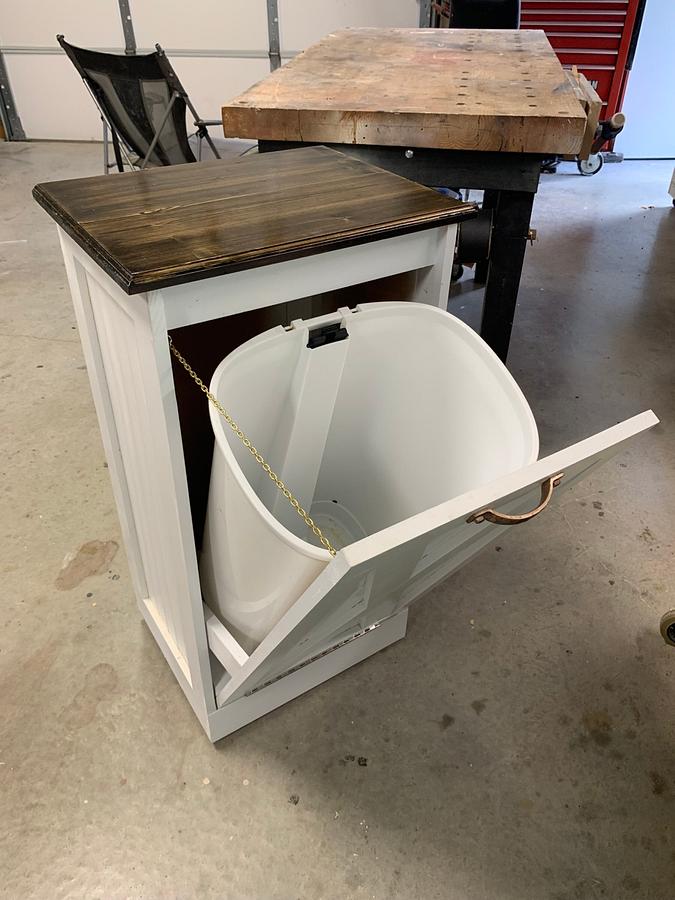 Trash cabinet