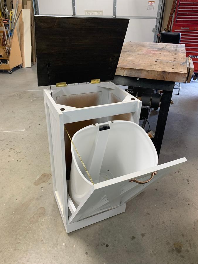 Trash cabinet