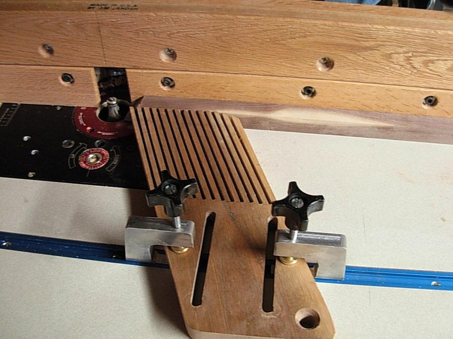 Router Fence Gage