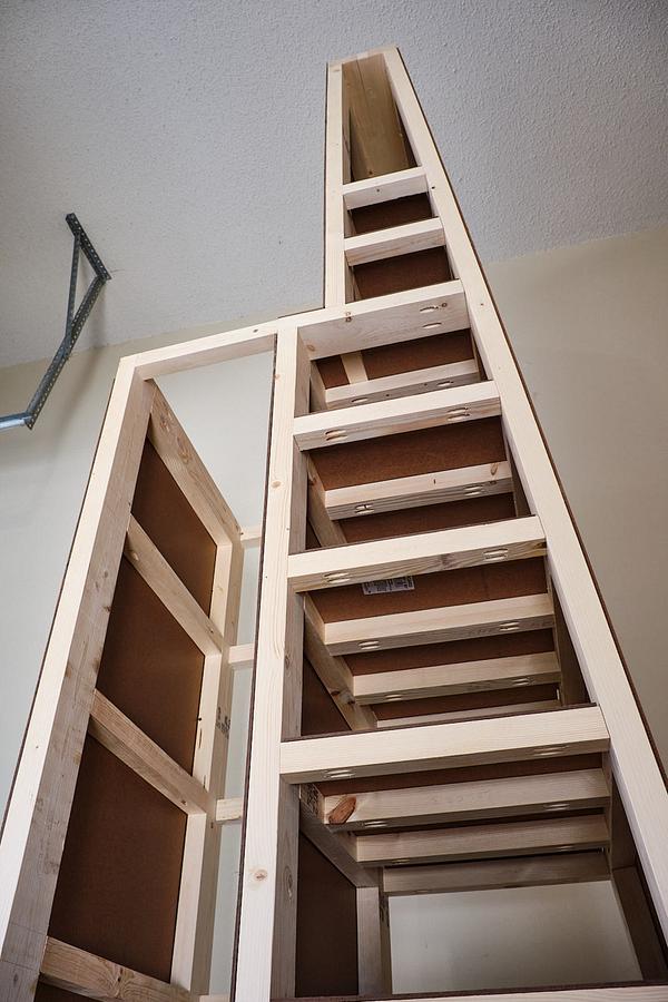 Scrap Lumber Rack for a Tricky Room