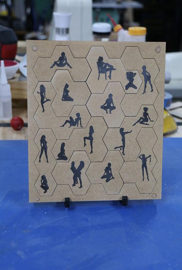 “Hexy” Jigsaw Puzzle.