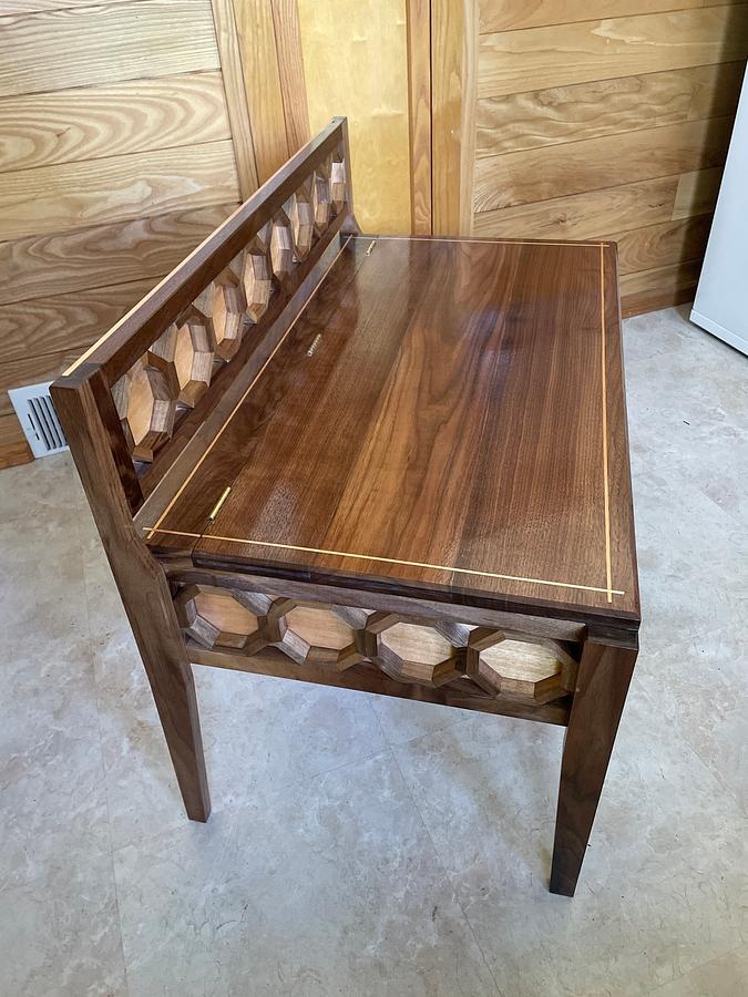 Entry storage bench