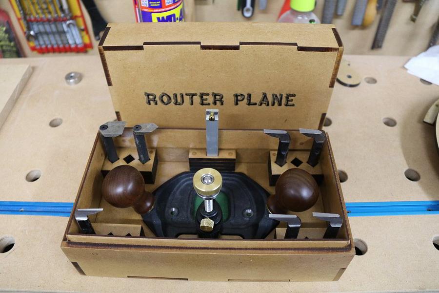 Plain Veritas “Router Plane” Box.