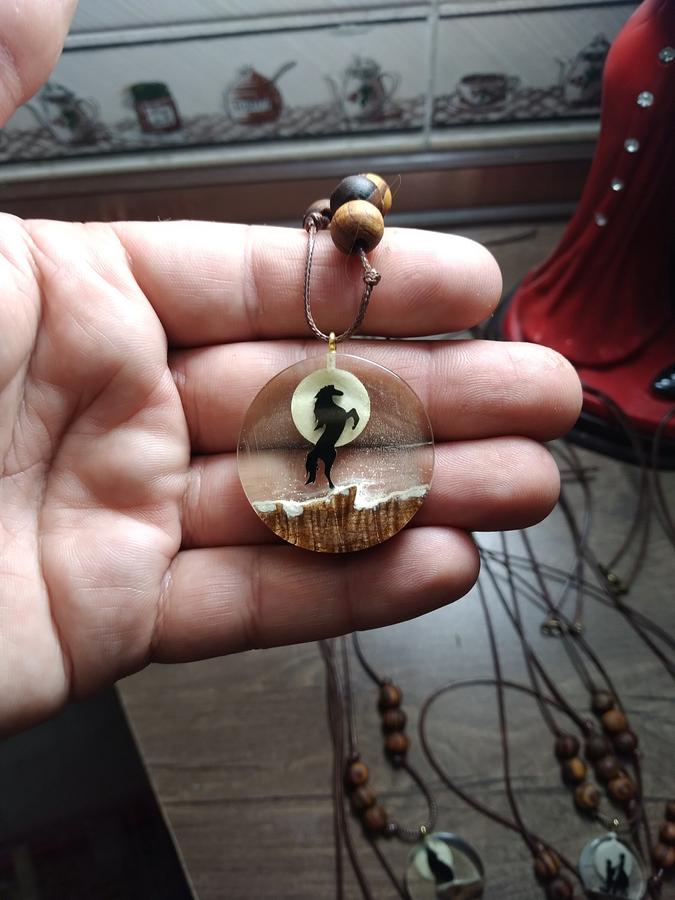 Resin and wood necklace