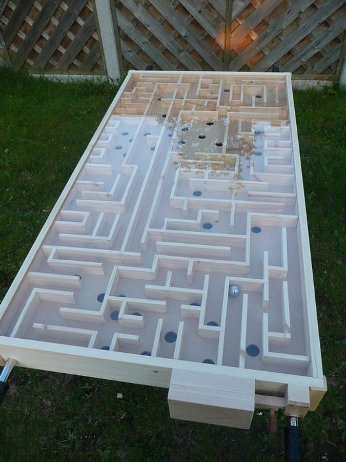 Labyrinth Game for Two Players