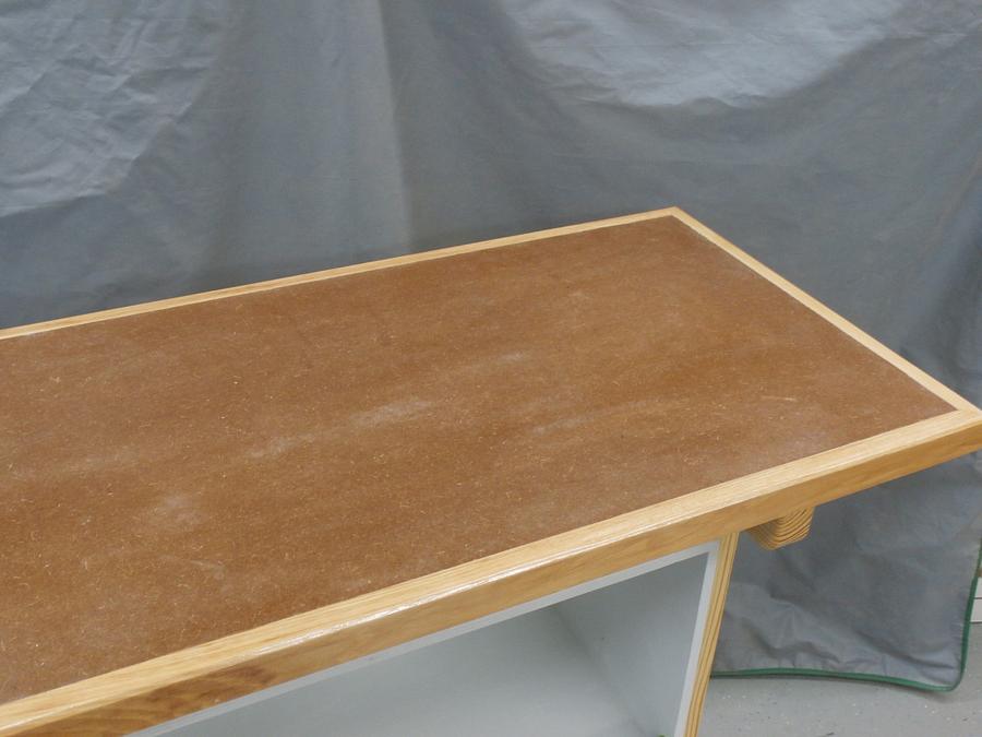 Mobile assembly table