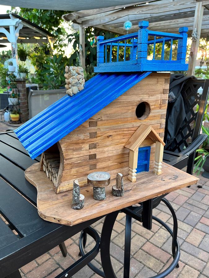 One more birdhouse.!!!