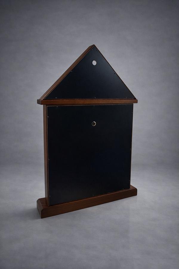 MEMORIAL OR GIFT FLAG BOX FOR TWO TYPES OF FLAGS