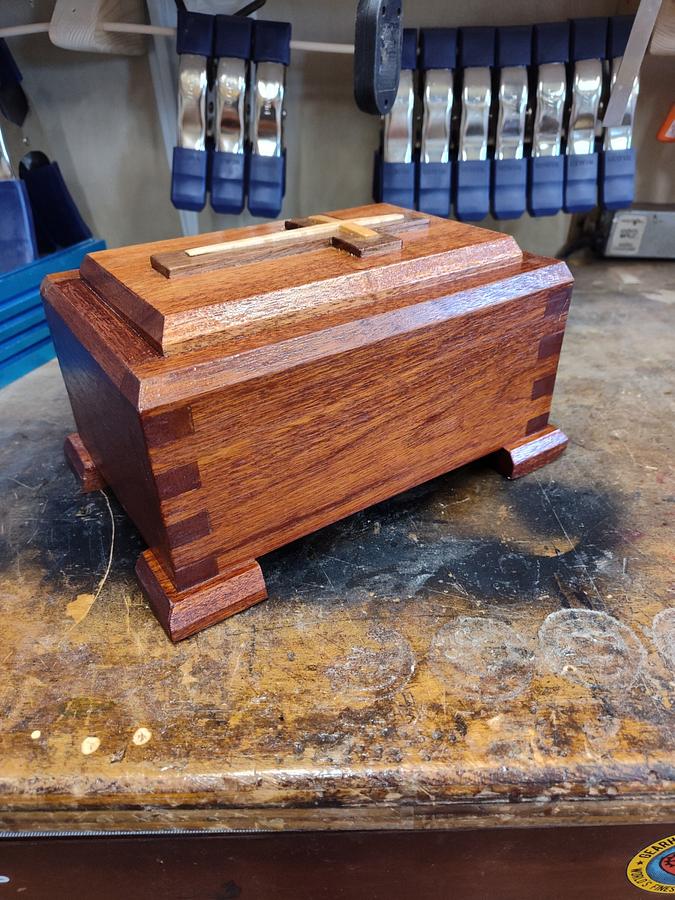 MY MOMS URN 