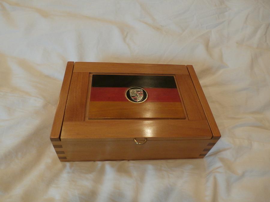 Porsche Club box 