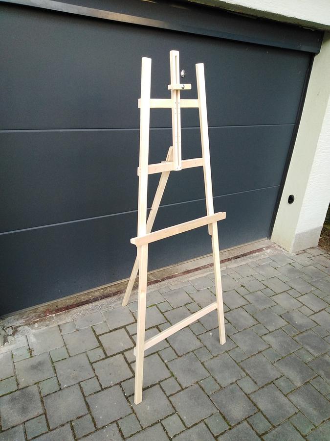 EASEL - PAINTING STAND