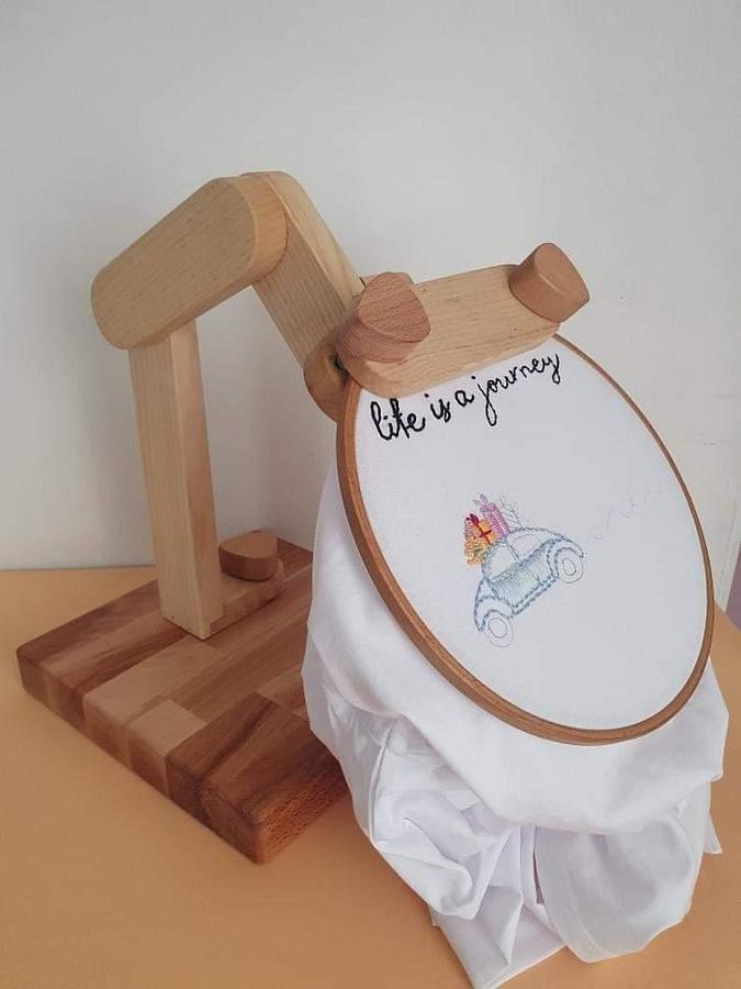 EMBROIDERY STAND