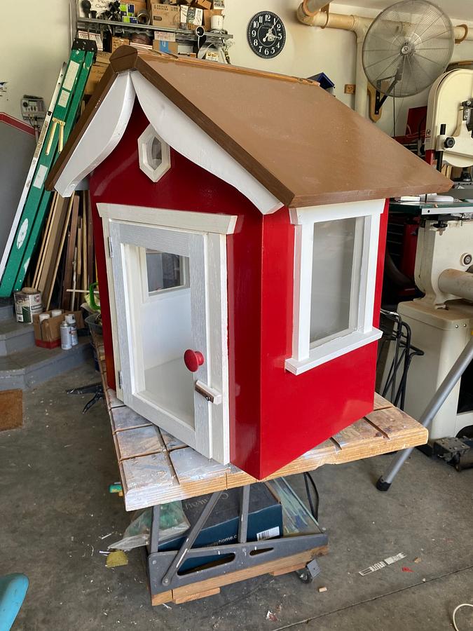 FREE LITTLE LIBRARY