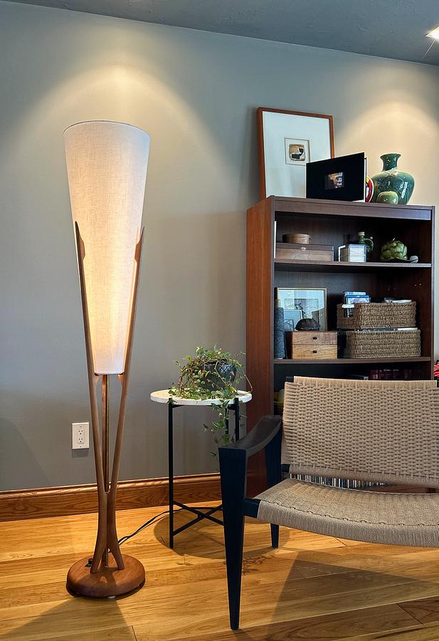 Modeline 1525 Floor Lamp Replica