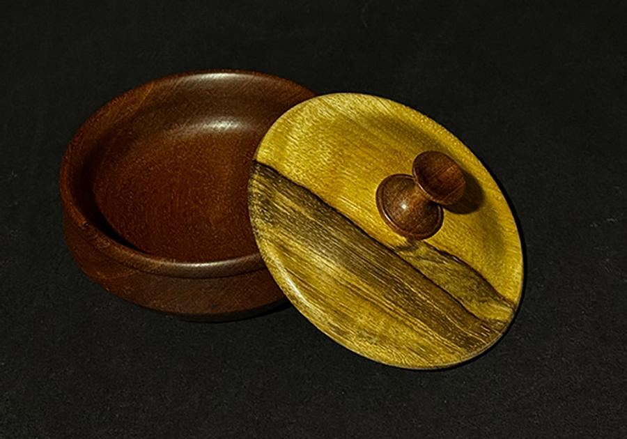 Bowl with a lid.